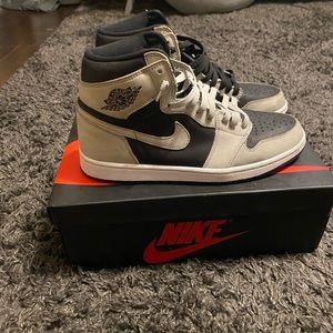 Jordan 1 Shadow Grey 2.0,Size 9.5,Black,Grey,White,Great condition